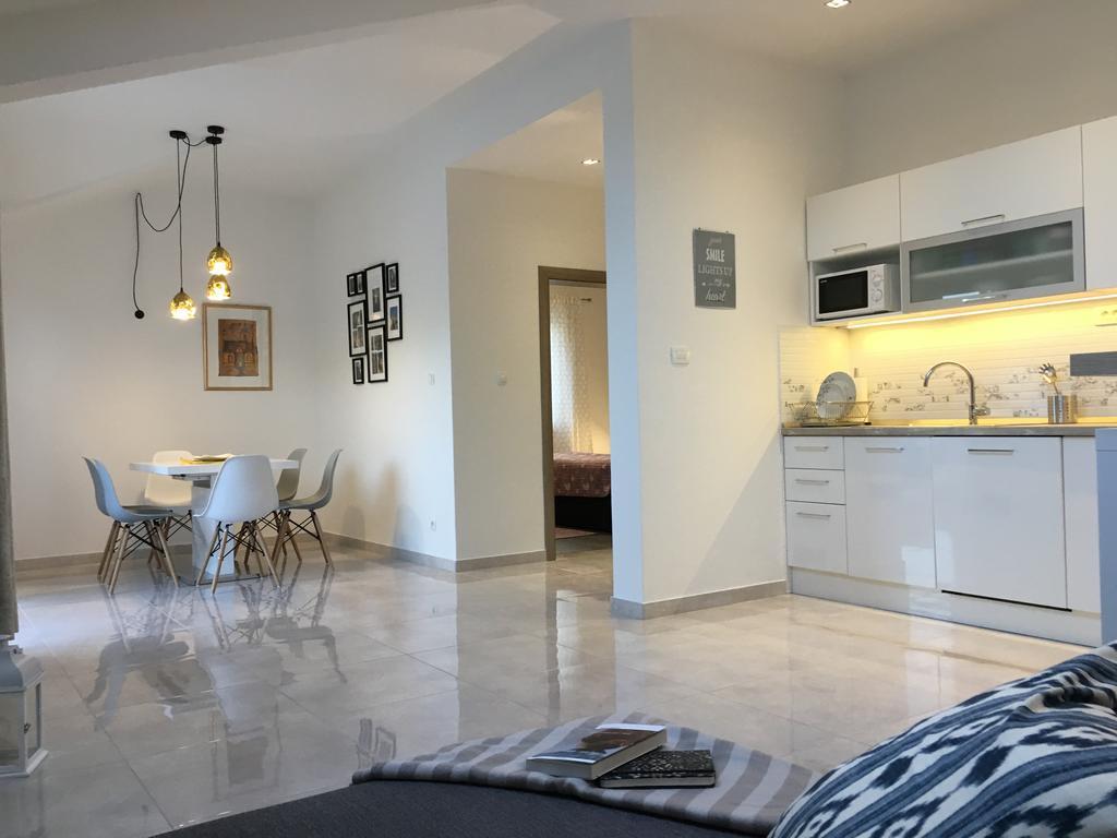 Lastovo Apartments Ladesta מראה חיצוני תמונה