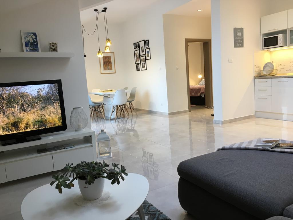Lastovo Apartments Ladesta מראה חיצוני תמונה