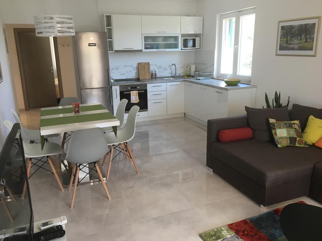Lastovo Apartments Ladesta מראה חיצוני תמונה